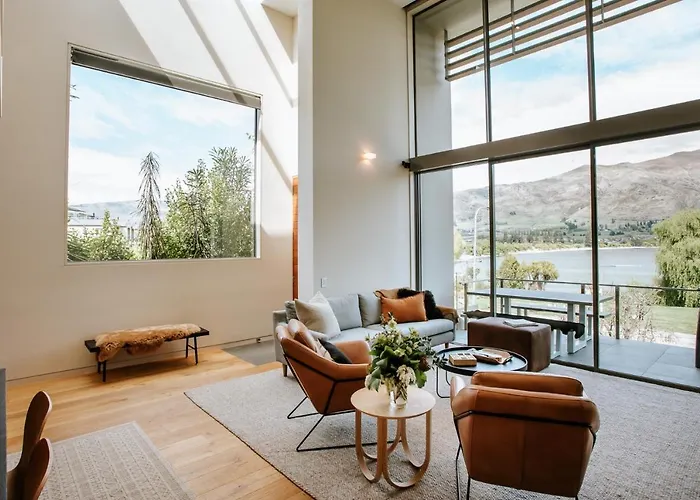 Vakantiehuis Edge - Sleeps 6 - Centrally Located - & Mountain Views Wanaka